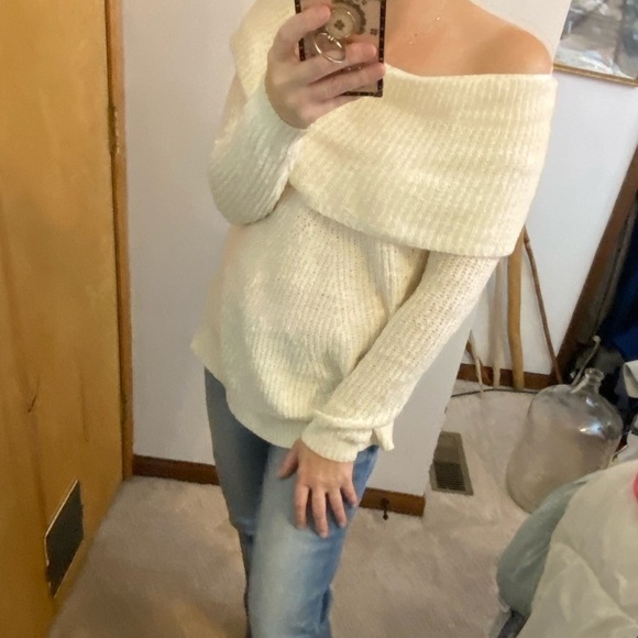 Anthropologie Moth Lucerne Off Shoulder Ecru Chenille Sweater - Picture 7 of 11